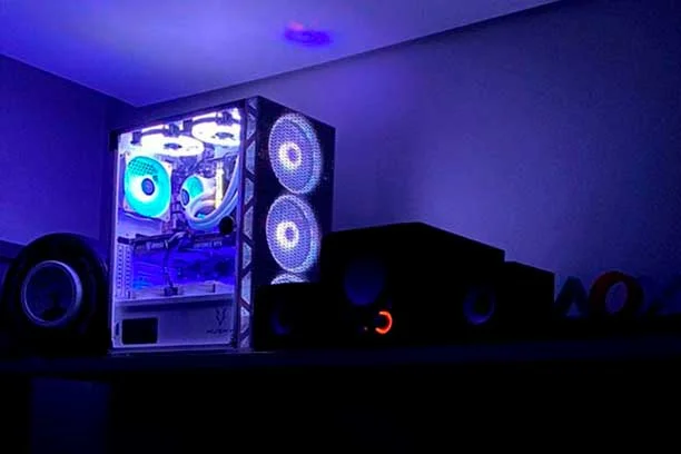 Computador montado ou recuperado pela TI Solução